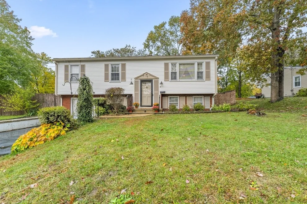 Unit for sale at 8 Holly Tree Lane, New Bedford, MA 02745