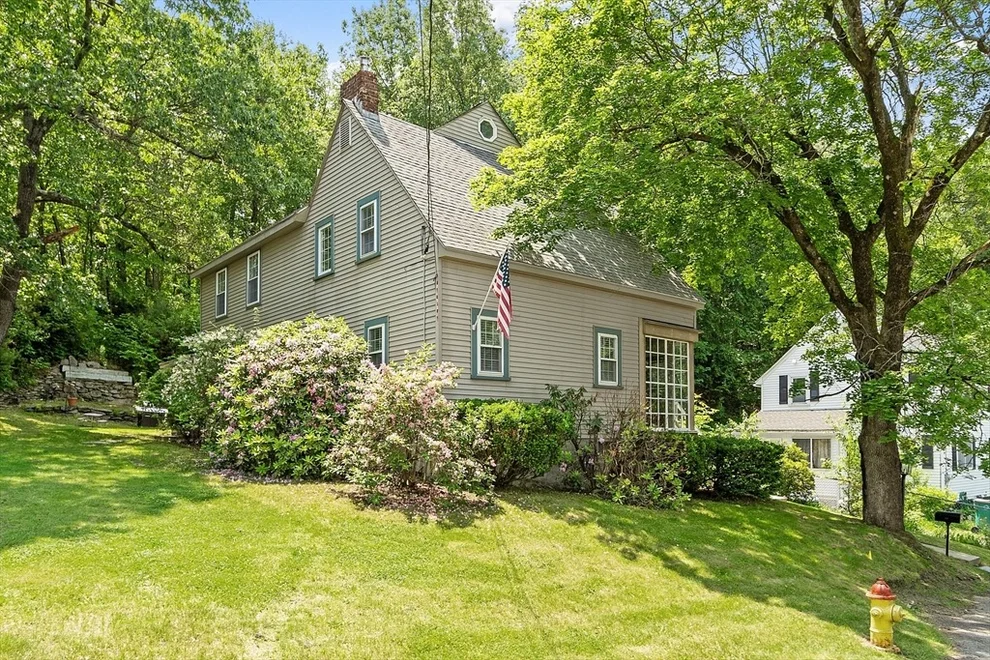 Unit for sale at 68 Appleton Cir, Fitchburg, MA 01420