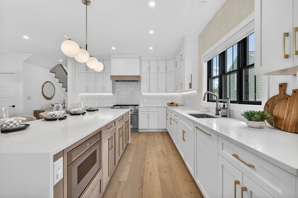 Unit for sale at 71 Cloverdale Rd, Newton, MA 02461