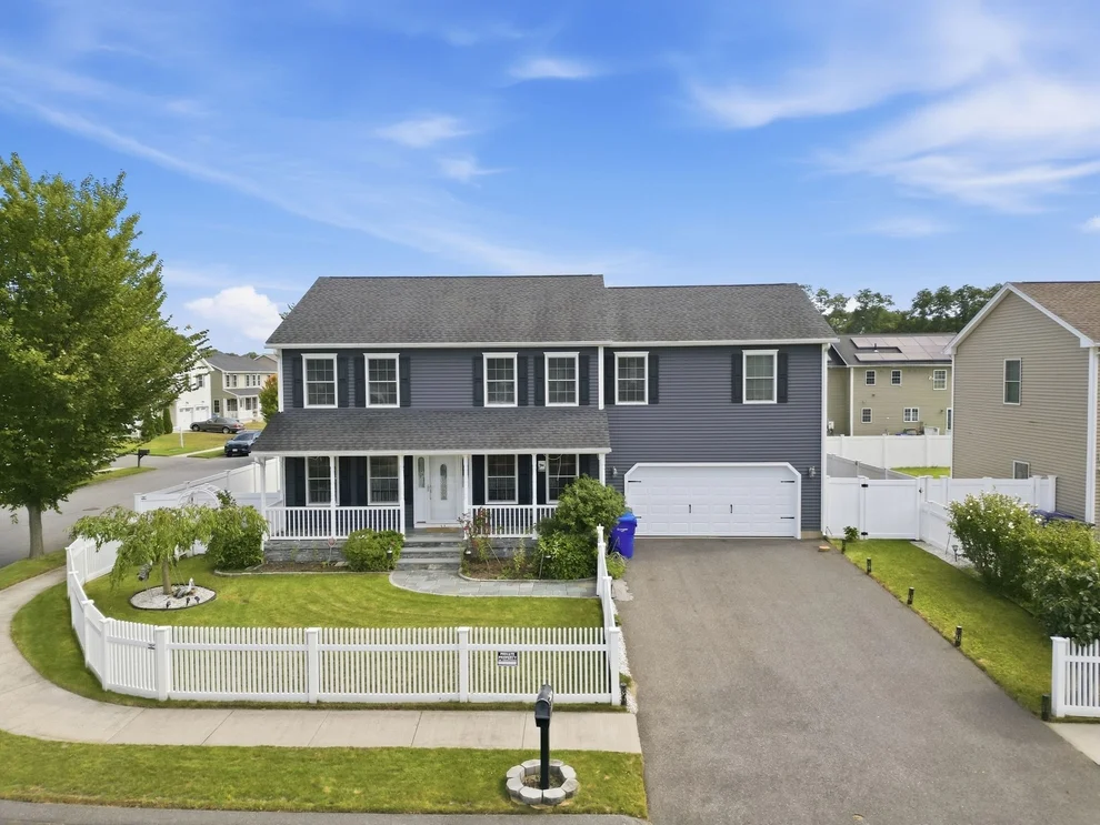 Unit for sale at 37 Wells St, Springfield, MA 01104