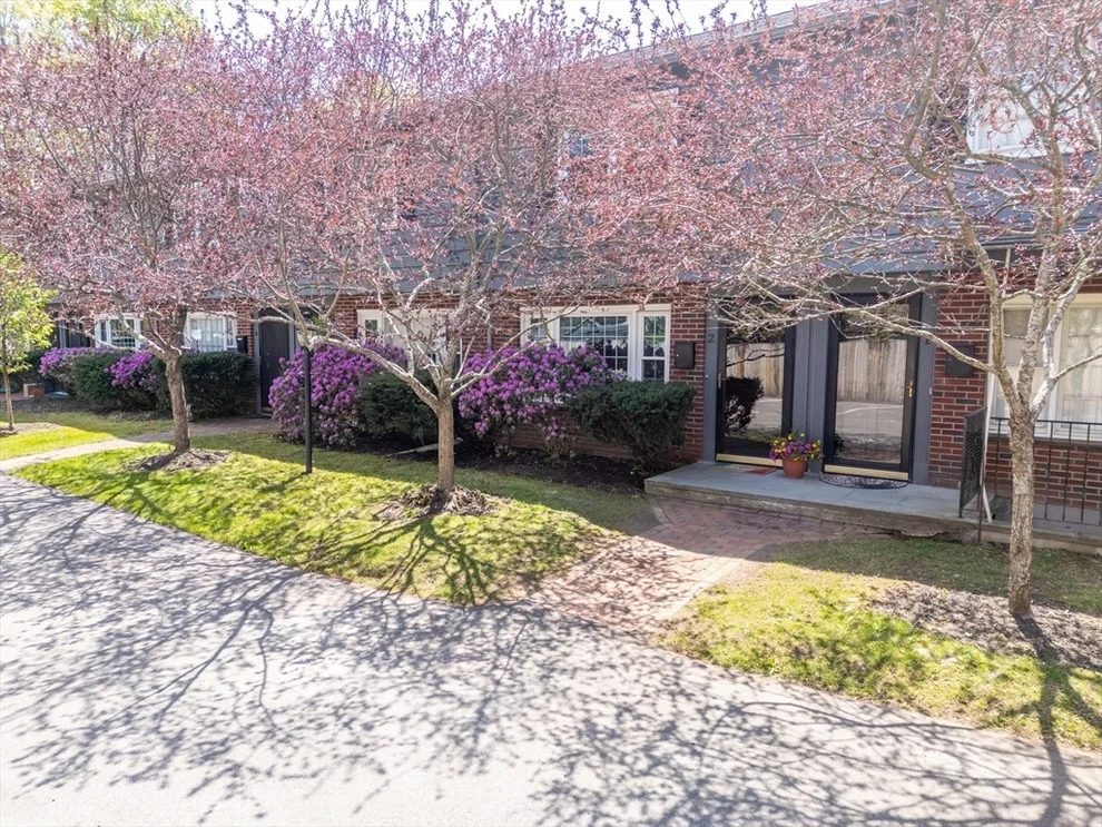 Unit for sale at 27 Norwood Avenue, Manchester, MA 01944