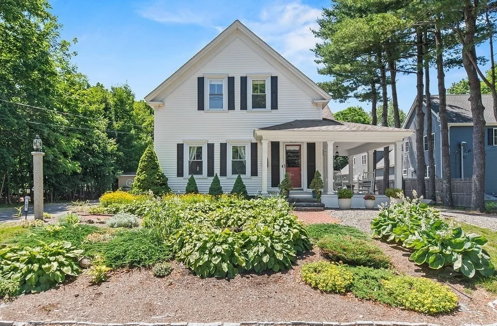 Unit for sale at 107 Dean St, Mansfield, MA 02048