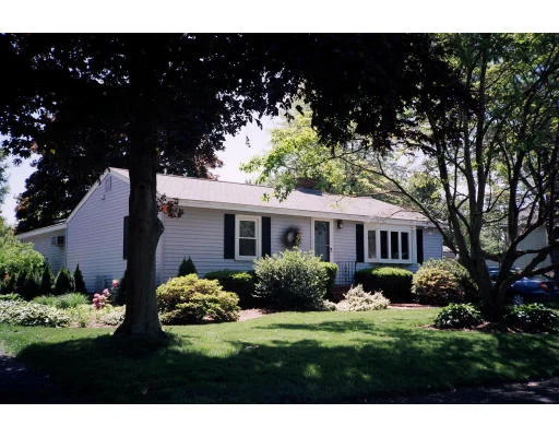 Unit for sale at 6 Kimberly Dr, Danvers, MA 01923