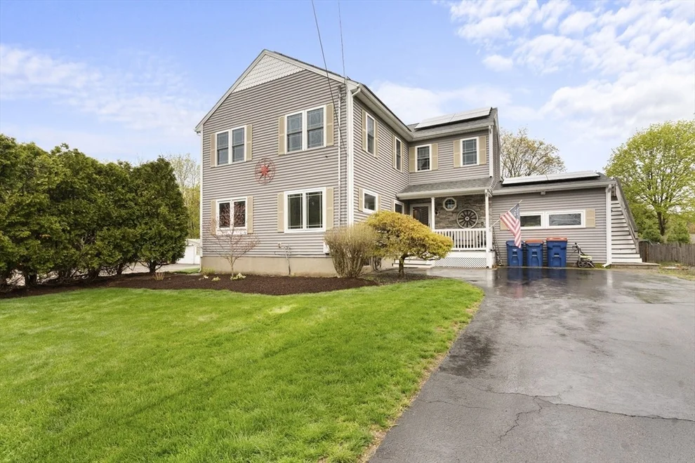 Unit for sale at 2 Burnside Av, Seekonk, MA 02771