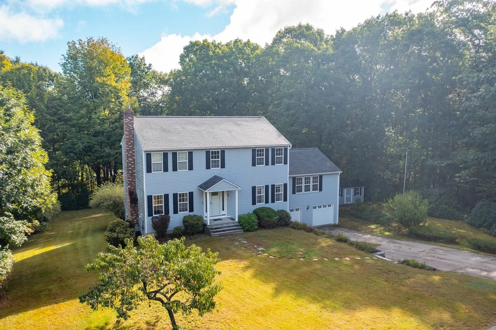 Unit for sale at 3 Scott Lane, Leicester, MA 01524