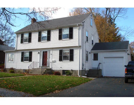 Unit for sale at 20 Bunker Ln, Newton, MA 02465