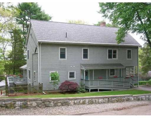Unit for sale at 11 Oakhurst Ave, Ipswich, MA 01938