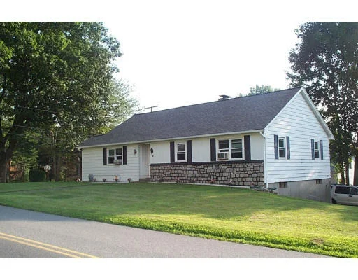 Unit for sale at 20 Greenville, Spencer, MA 01562