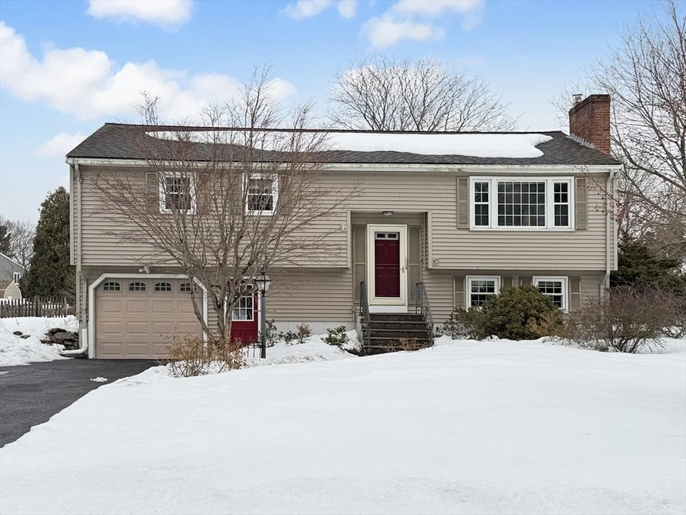 Unit for sale at 10 Thoreau Rd, Northborough, MA 01532