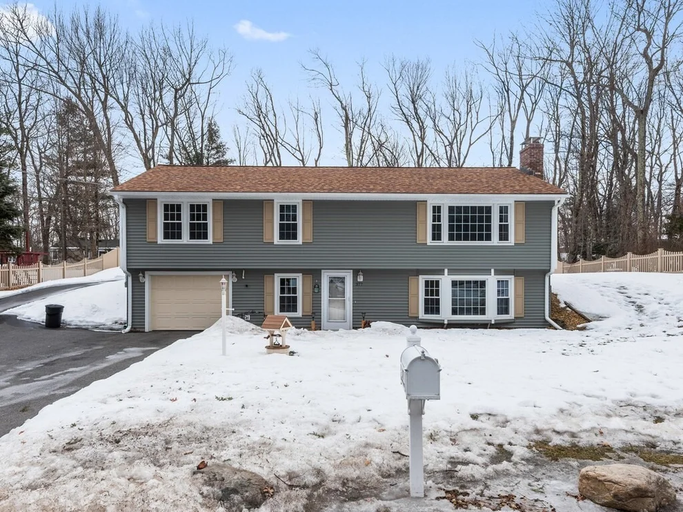 Unit for sale at 377 Quinapoxet Street, Holden, MA 01522