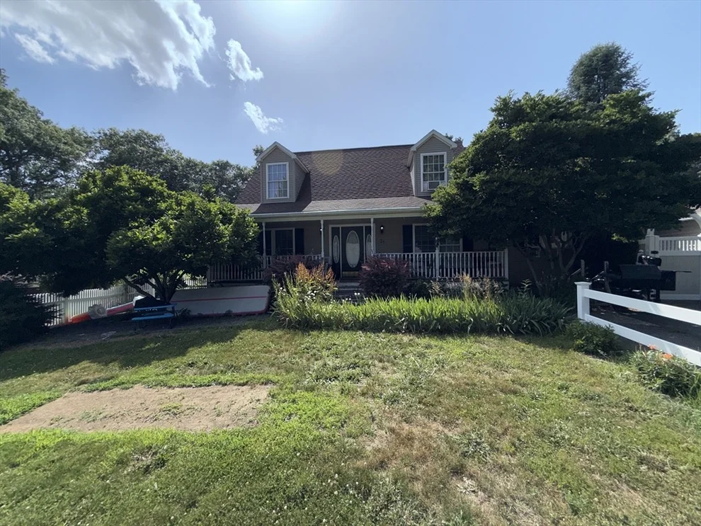 Unit for sale at 31 Janet Cir, Shrewsbury, MA 01545