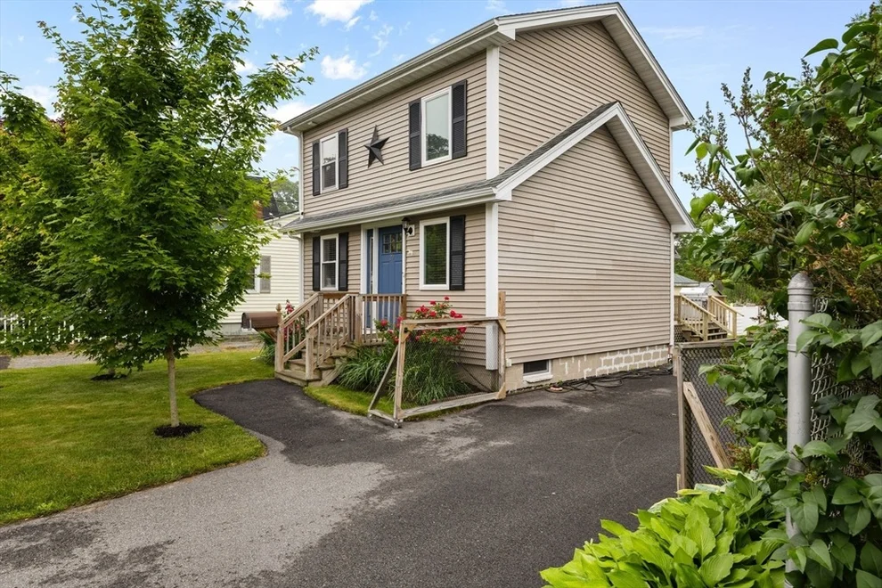 Unit for sale at 20 Green St, Taunton, MA 02780
