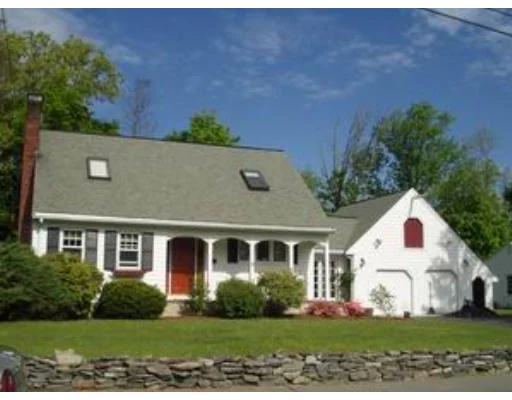 Unit for sale at 5 Old Mill Ln, Randolph, MA 02368