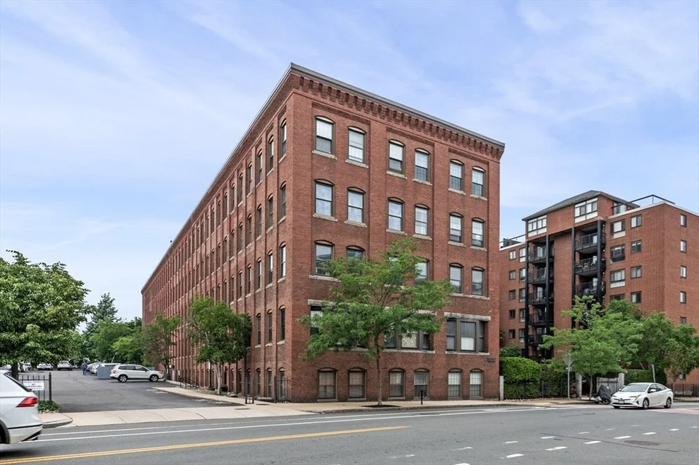 Unit for sale at 50 Rantoul St, Beverly, MA 01915
