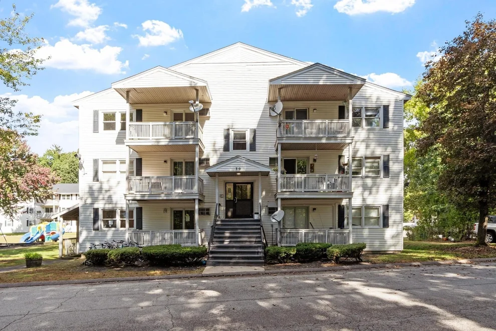 Unit for sale at 30 Abbey Rd, Leominster, MA 01453