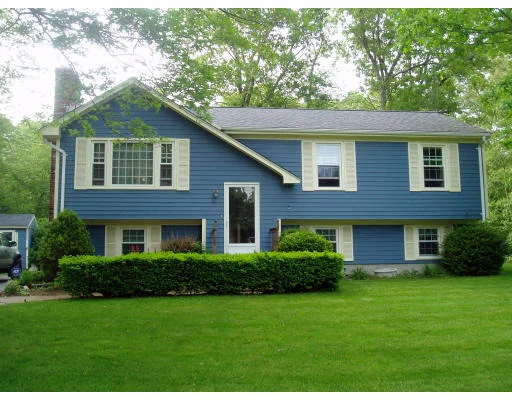 Unit for sale at 27 Sagewood Circle, Attleboro, MA 02703