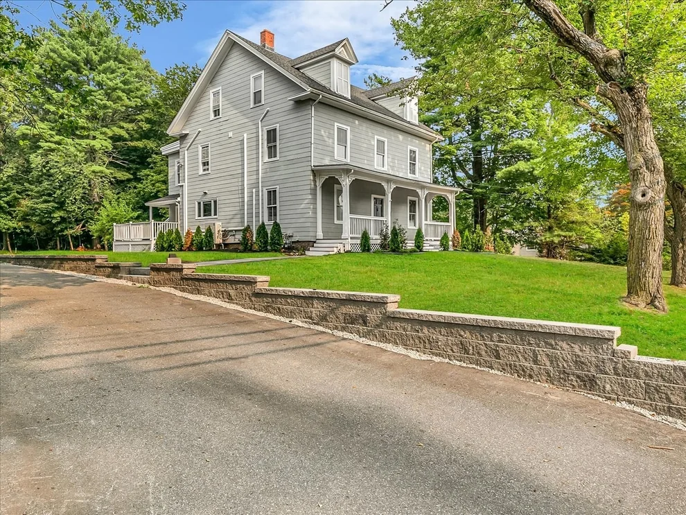 Unit for sale at 186 Main St, Wayland, MA 01778