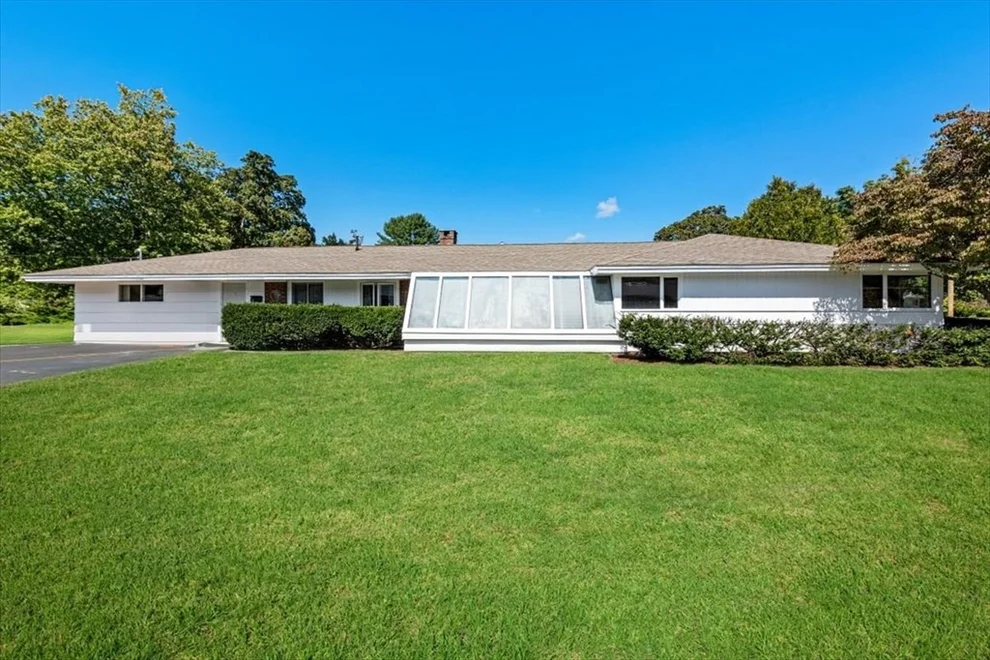 Unit for sale at 4 Richard Rd, Hingham, MA 02043
