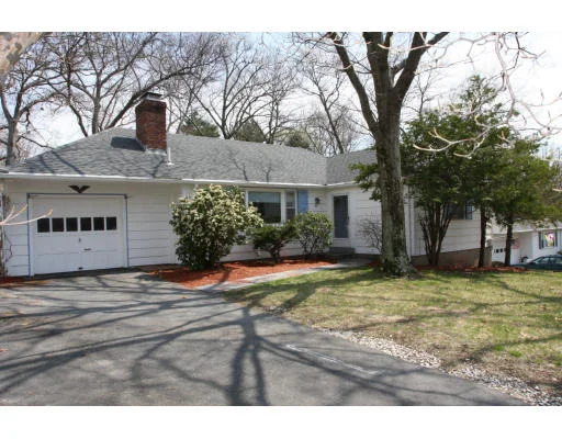 Unit for sale at 52 Briarwood Cir, Needham, MA 02494