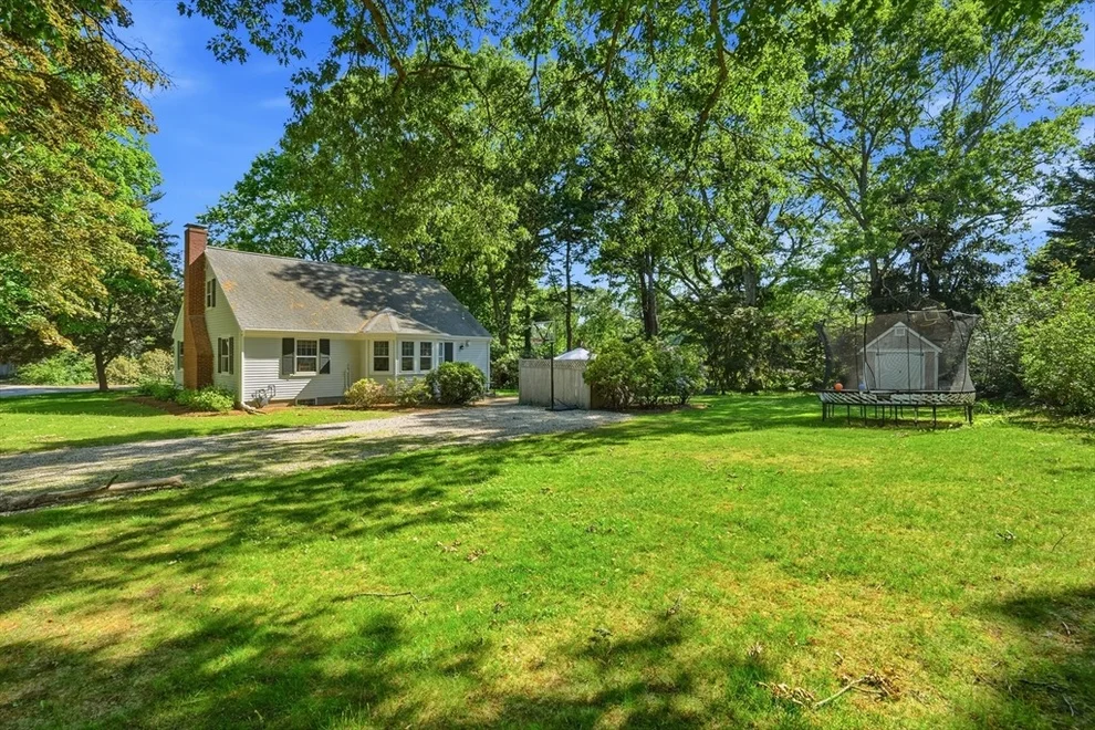 Unit for sale at 32 Wadsworth Rd, Duxbury, MA 02332