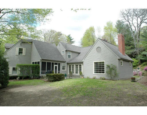 Unit for sale at 166 Monument Street, Concord, MA 01742