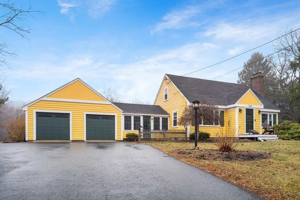 Unit for sale at 169 Brandy Brow Rd, Haverhill, MA 01830
