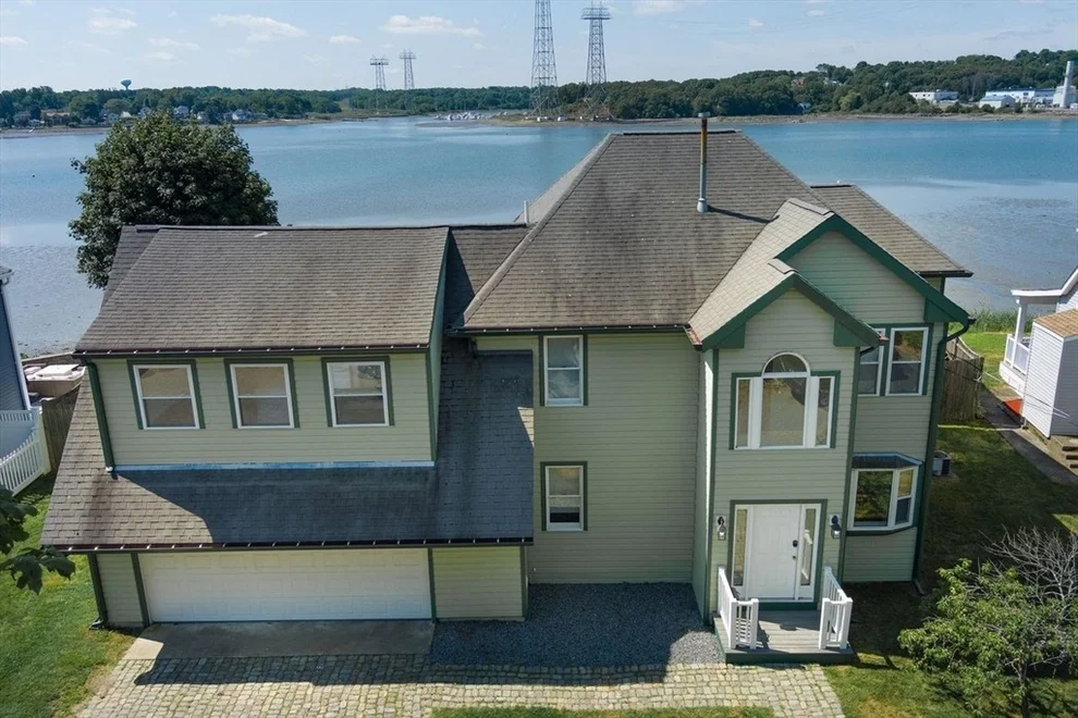 Unit for sale at 72 Bluff Rd, Weymouth, MA 02191