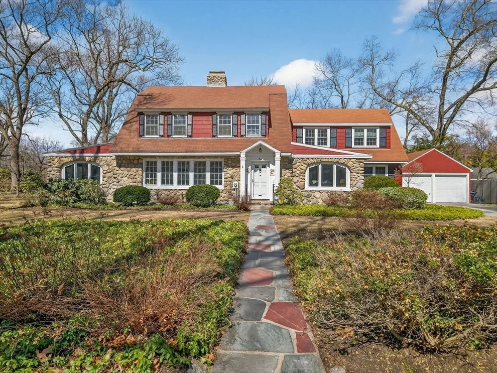 Unit for sale at 4 Fiske Rd, Wellesley, MA 02481