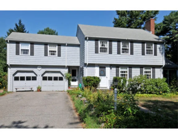 Unit for sale at 10 Kinsman Ln, Topsfield, MA 01983