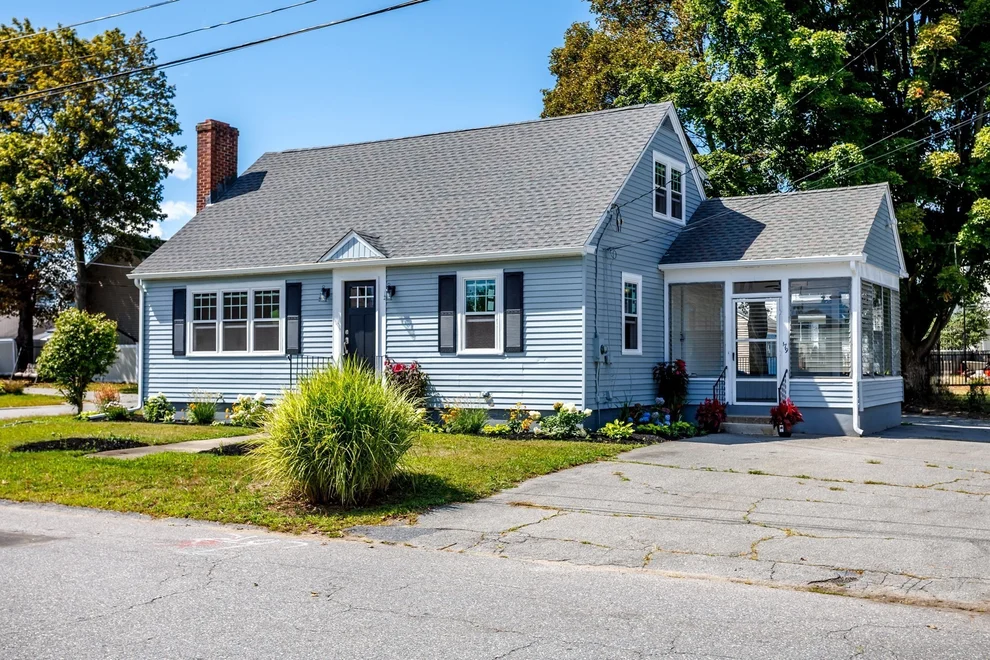 Unit for sale at 179 Eighth St, Leominster, MA 01453