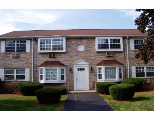Unit for sale at 20B Washington Park, Andover, MA 01810