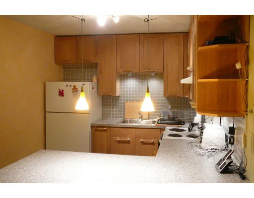 Unit for sale at 32 Whites Ave, Watertown, MA 02472