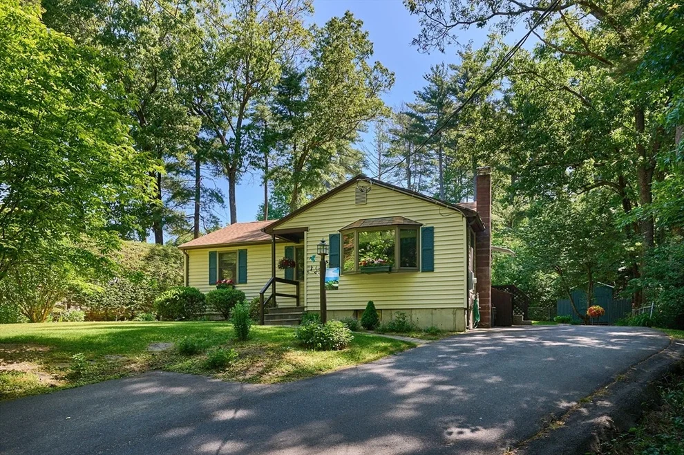 Unit for sale at 20 Cook Rd, Easthampton, MA 01027