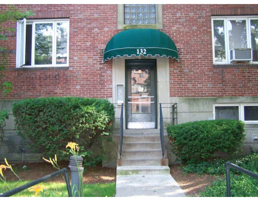 Unit for sale at 132 Beaconsfield Rd, Brookline, MA 02445