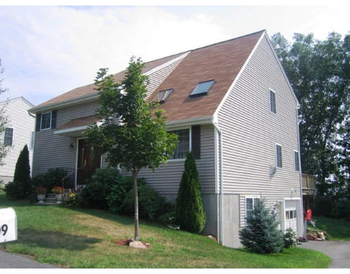 Unit for sale at 109 Moreland Grn Drive, Worcester, MA 01609