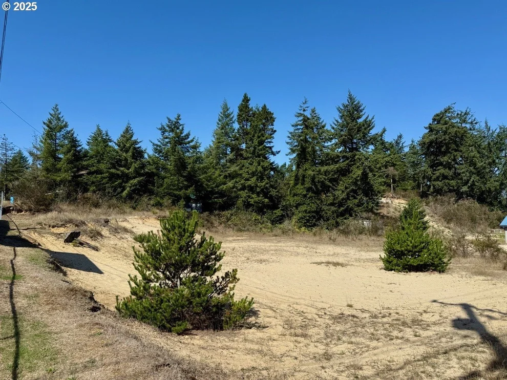 Unit for sale at 0 Hauser Rd, NorthBend, OR 97459