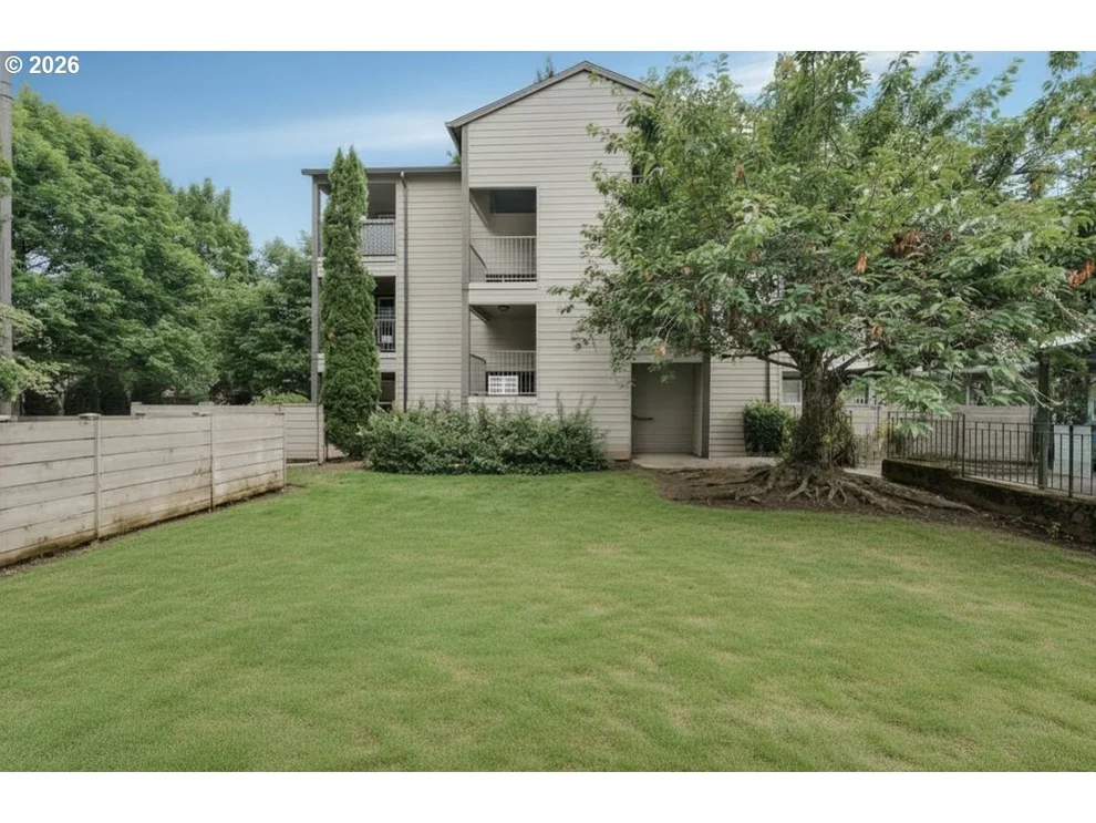 Unit for sale at 11629 SE FULLER RD, Milwaukie, OR 97222