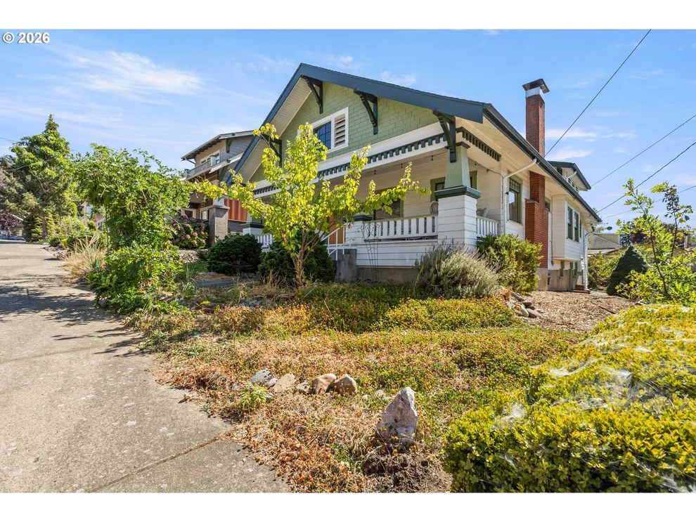 Unit for sale at 837 SE BLAKELEY AVE, Roseburg, OR 97470