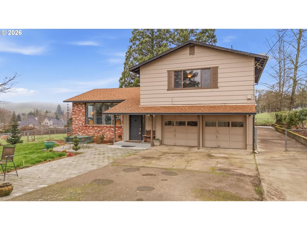 Unit for sale at 270 GLENWOOD CT, Roseburg, OR 97471