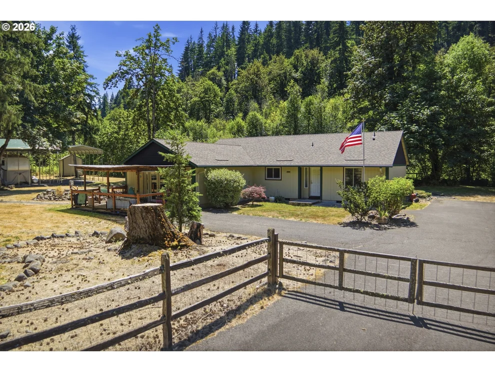 Unit for sale at 20658 ABIQUA RD N, ScottsMills, OR 97375