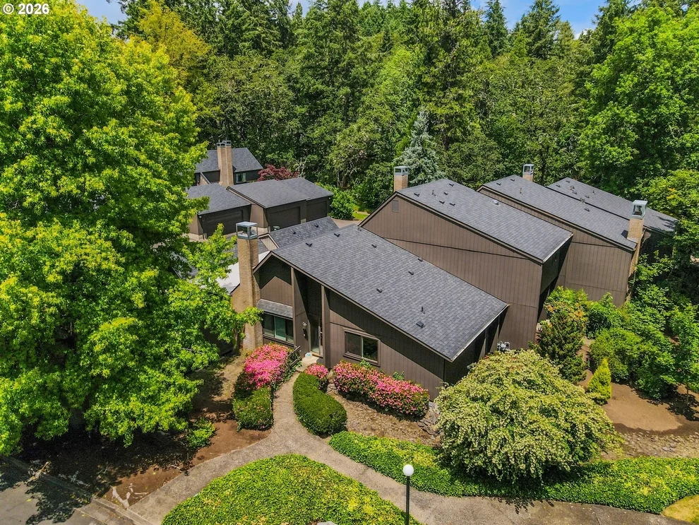 Unit for sale at 101 WESTBROOK WAY, Eugene, OR 97405