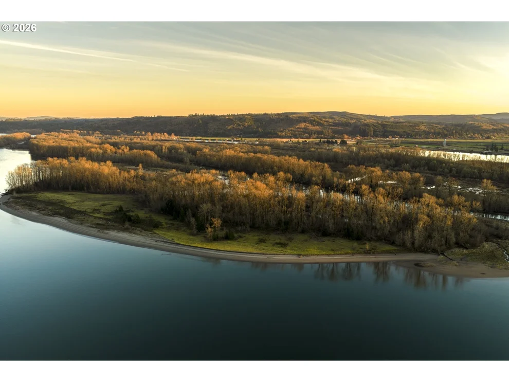 Unit for sale at Gull Island, Clatskanie, OR 97016