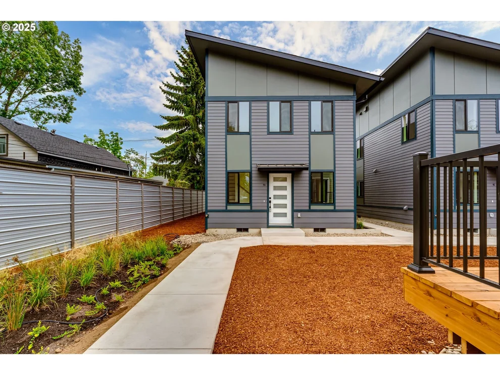 Unit for sale at 9 Monroe, Eugene, OR 97402