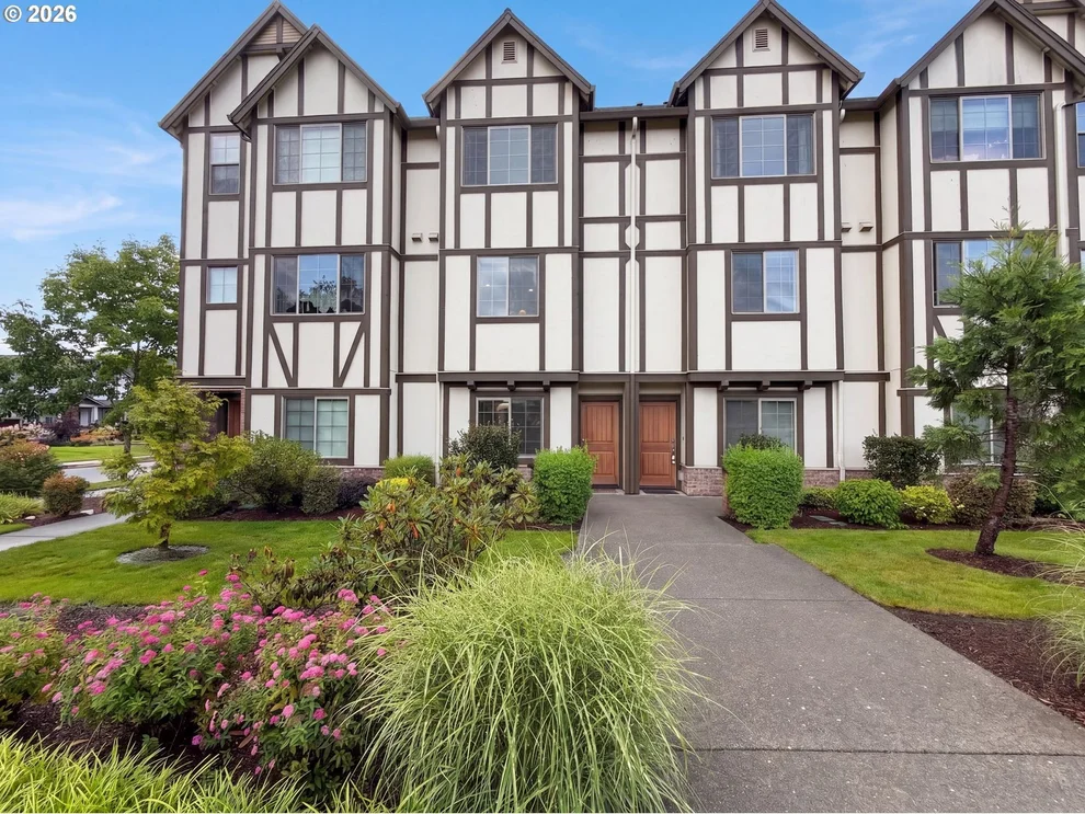 Unit for sale at 28428 SW VILLEBOIS DR N, Wilsonville, OR 97070