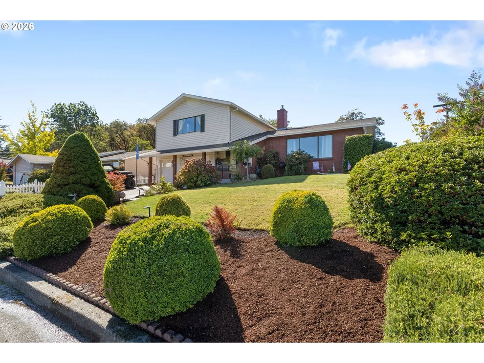 Unit for sale at 2196 NW ANDREA ST, Roseburg, OR 97471