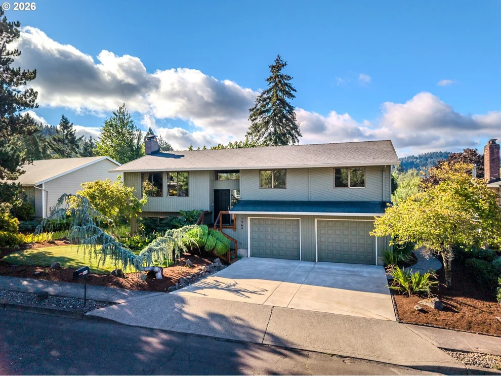 Unit for sale at 1968 SW 25TH ST, Gresham, OR 97080