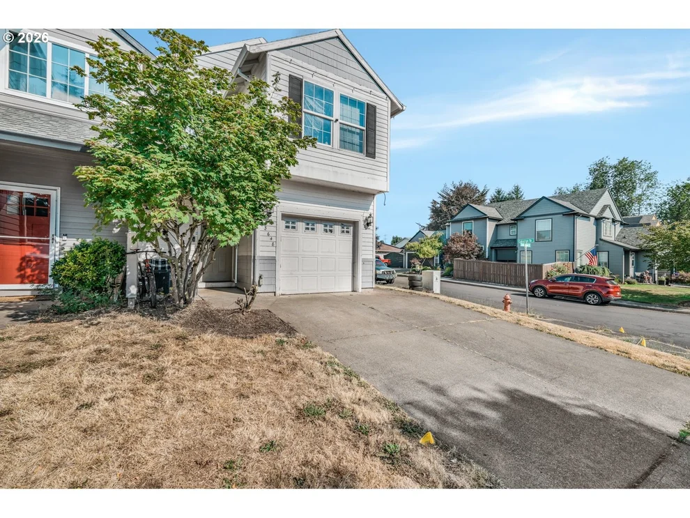 Unit for sale at 13648 GARDEN MEADOW DR, OregonCity, OR 97045