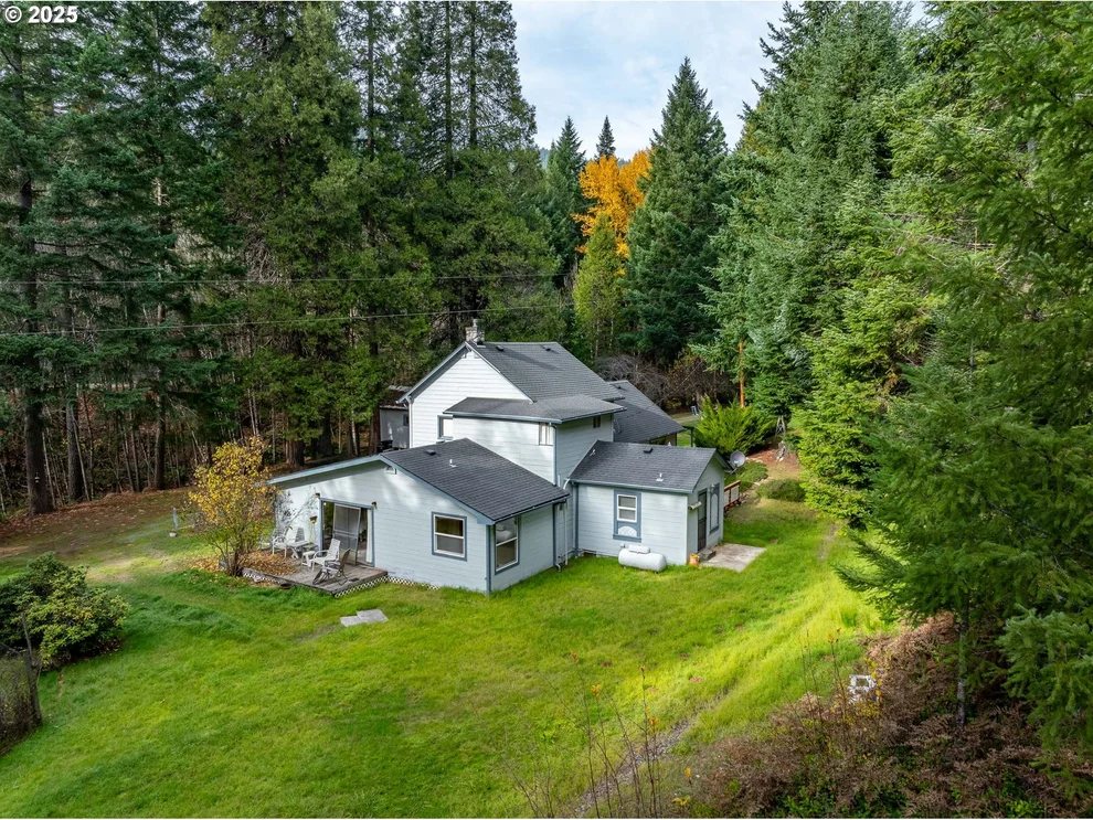 Unit for sale at 1871 MCCULLOUGH CREEK RD, Glendale, OR 97442
