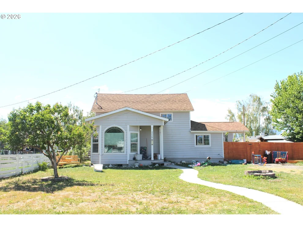 Unit for sale at 3225 COLLEGE ST, BakerCity, OR 97814