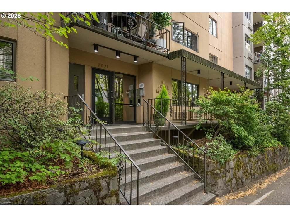 Unit for sale at 2021 SW MAIN ST, Portland, OR 97205